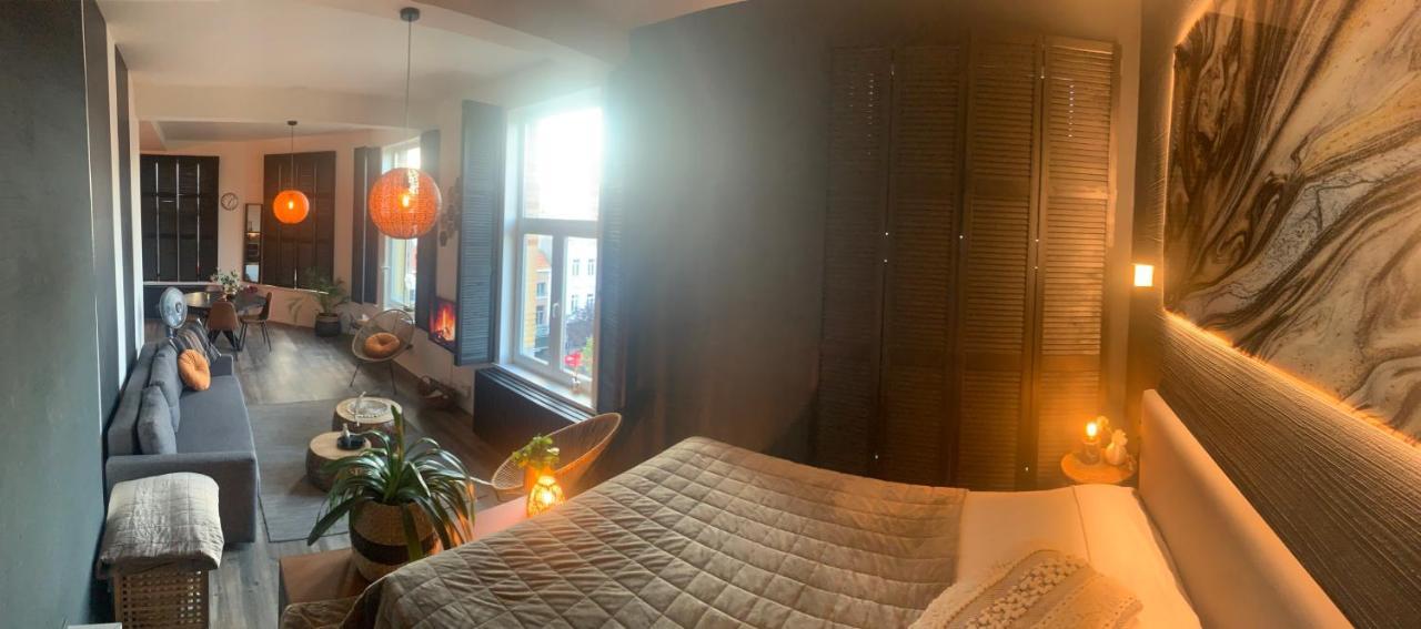 Sleep Inn - Black And Gold Loft Antwerp Cityview Экстерьер фото
