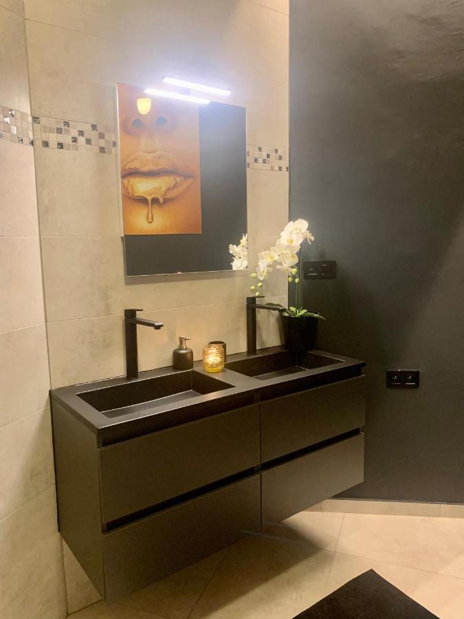 Sleep Inn - Black And Gold Loft Antwerp Cityview Экстерьер фото