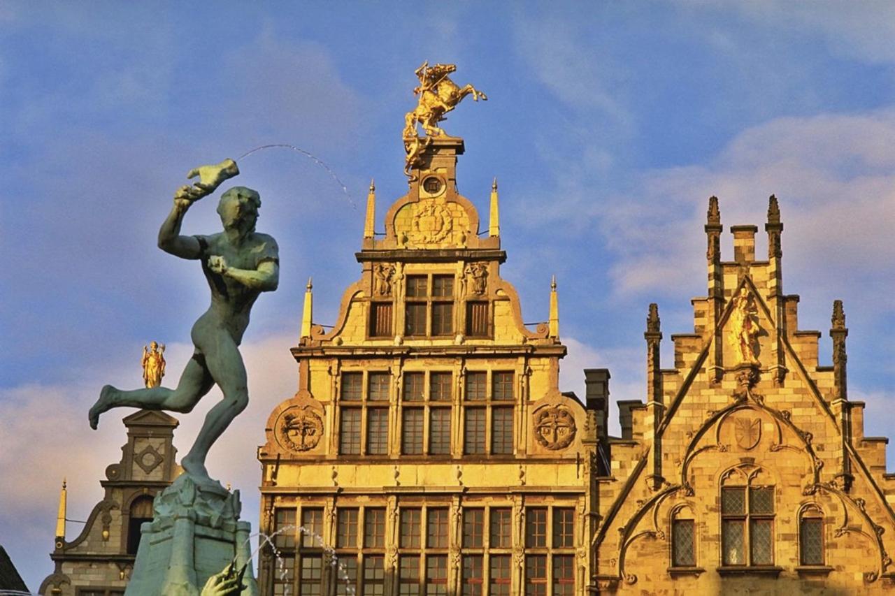 Sleep Inn - Black And Gold Loft Antwerp Cityview Экстерьер фото